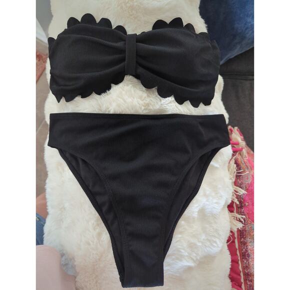 Black Scallop Ribbed Bandeau Bikini Set - Size M NWT - Picture 1 of 3